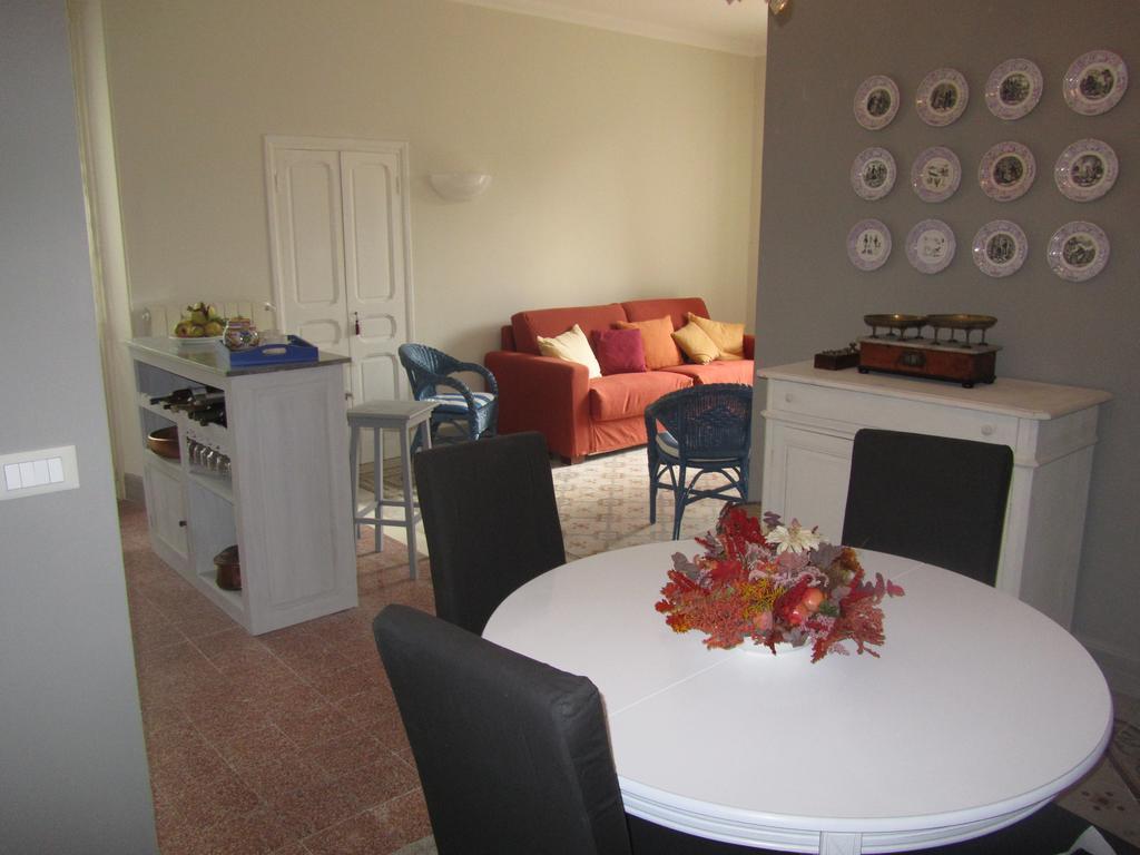 La Felice Casa Di Nonno Battistino Apartman Apricale Szoba fotó