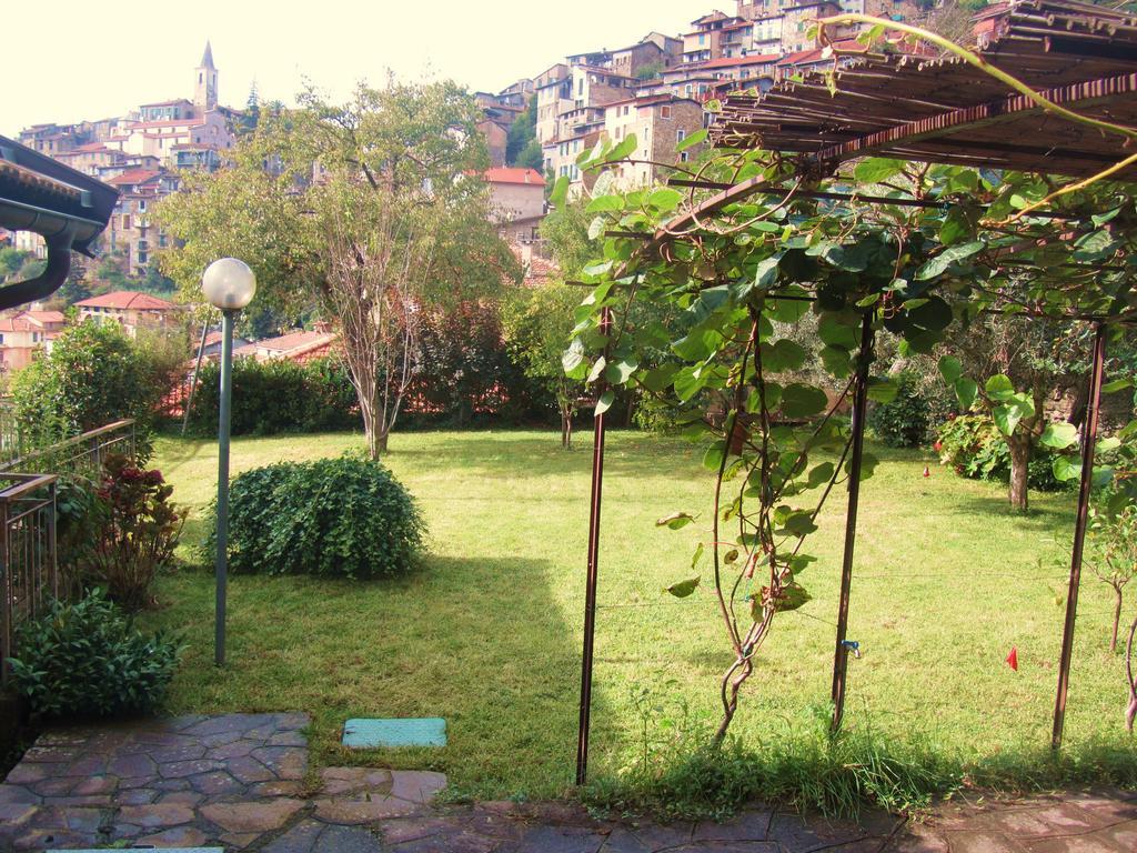 La Felice Casa Di Nonno Battistino Apartman Apricale Szoba fotó