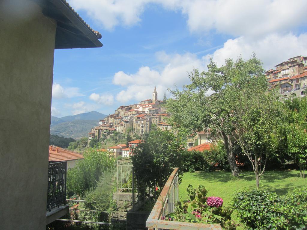 La Felice Casa Di Nonno Battistino Apartman Apricale Szoba fotó